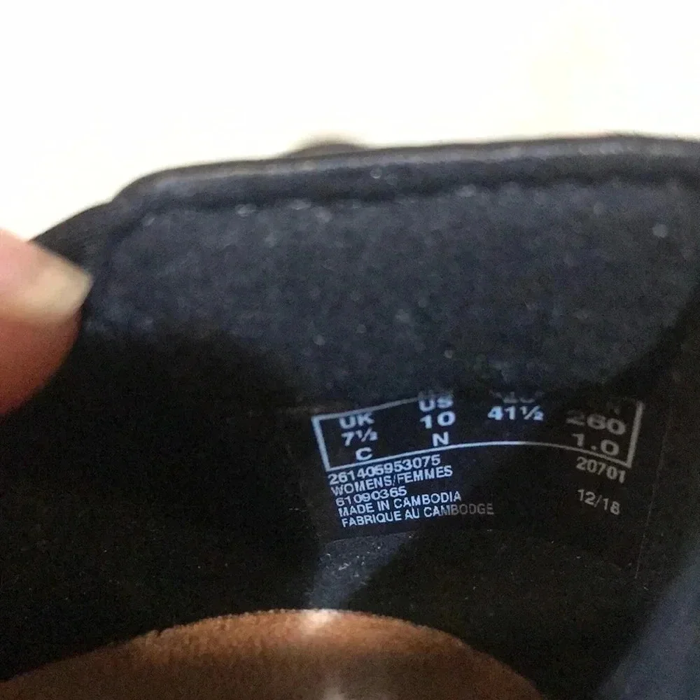 Clarks Black Leather Flat Slip On Shoes-Size 10N